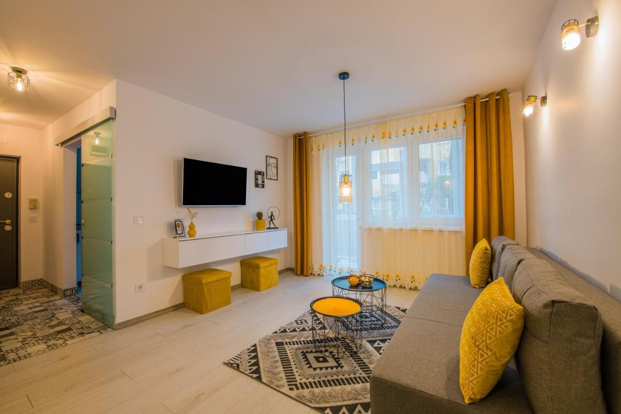 Kitty Sunflower Apartment Alba Iulia Bagian luar foto
